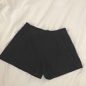 Athleta Textured Brooklyn Shorts Black